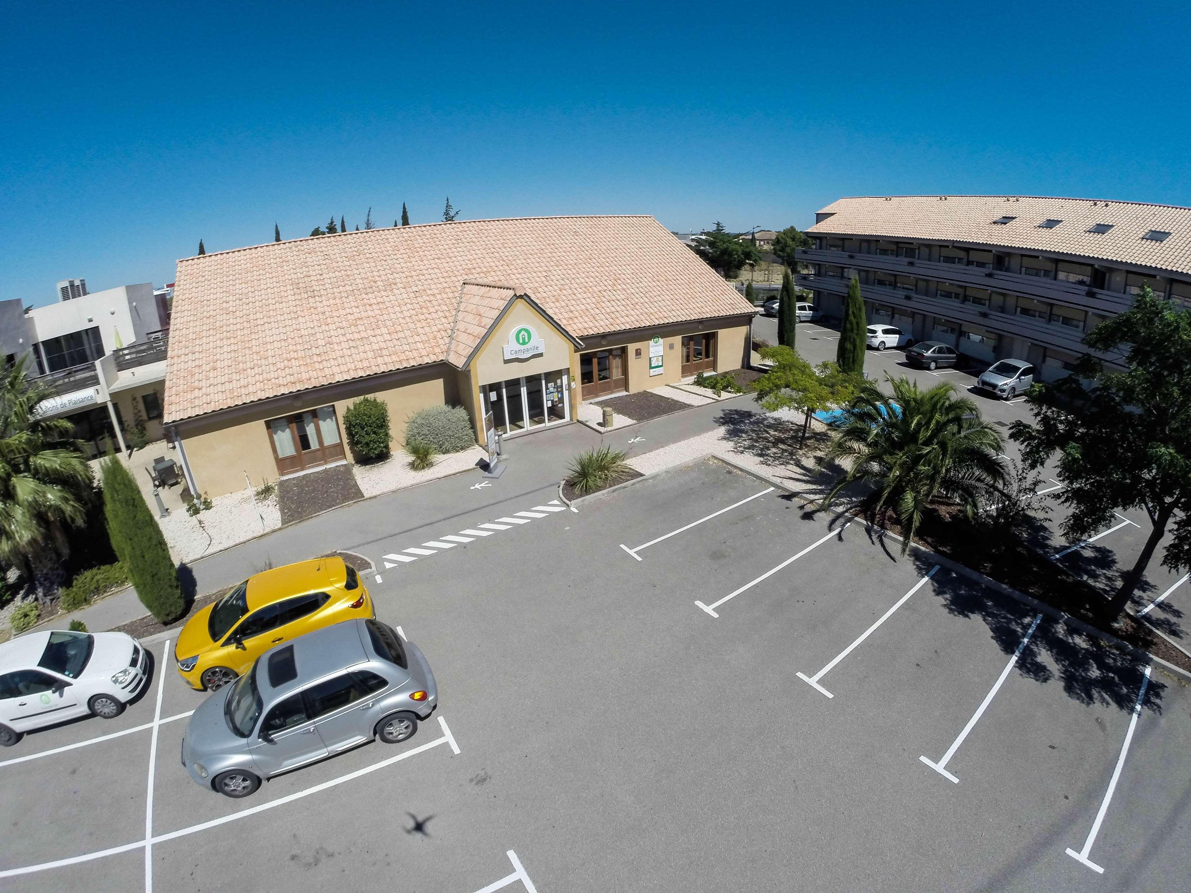 Campanile Narbonne A9/A61 Hotel Exterior foto
